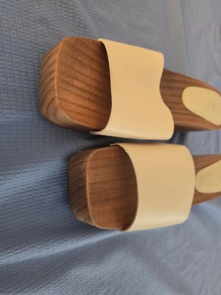 Zuecos Zara Madera Beige Talla 40