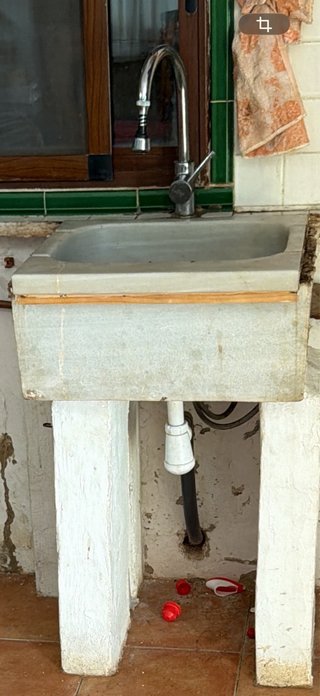 Pila de mármol antigua