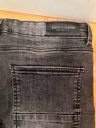 Pantalones vaqueros grises Supply & Demand
