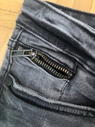 Pantalones vaqueros grises Supply & Demand