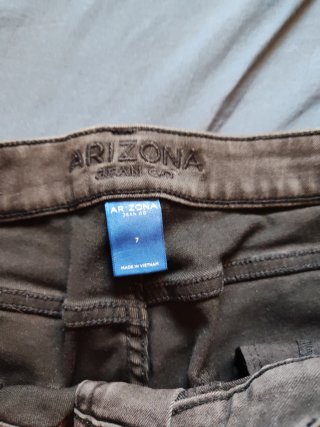 Pantalones vaqueros rotos mujer
