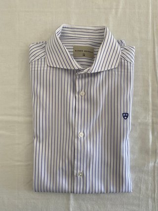 Camisa. Álvaro Moreno. Talla 38