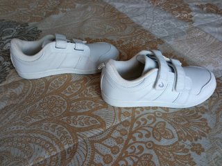 Zapatillas blancas velcro talla 35