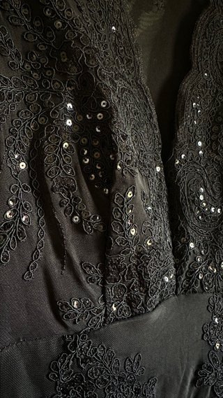 Vestido fiesta negro tachuelas