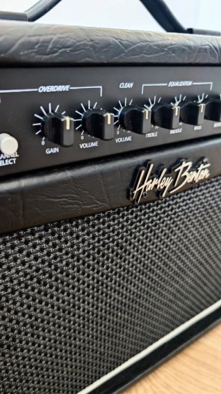 Amplificador HARLEY BENTON HB-20R