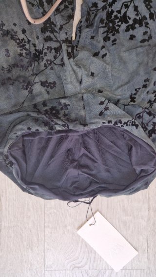 Pantalón Zara estampado floral