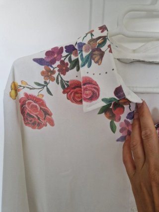 Camisa Desigual floral blanca