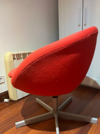 Butaca roja moderna