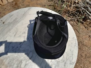 Casco de equitación negro