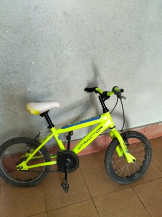 Bicicleta infantil color verde lima