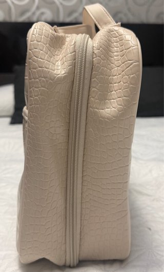 Neceser efecto cocodrilo beige