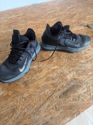 Zapatillas Nike LeBron Negras Talla 44