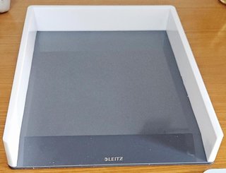 Portadocumentos Leitz blanco y gris