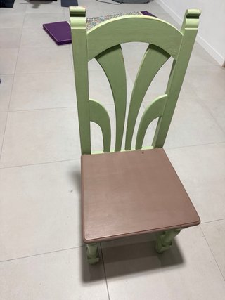 Mesa comedor y 4 sillas verde