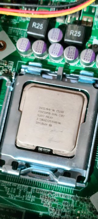 Placa Base MSI MS-7525 con CPU Intel E5200