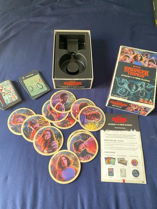 Juego de mesa Stranger Things: Attack of the Mind