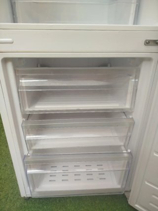 Nevera Combi a estrenar
