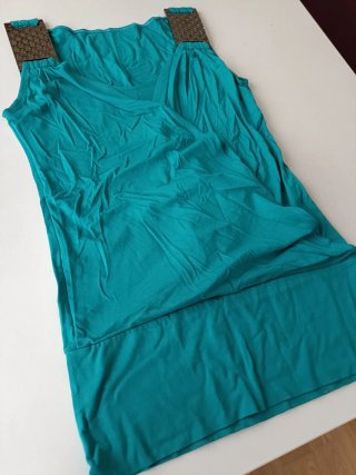 Camiseta/Vestido con adornos