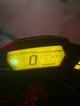 Kawasaki Z125 Negra y Verde