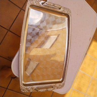 Bandeja de plata decorada