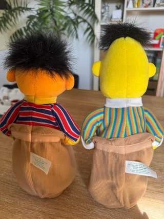 Epi y Blas Carreras de Sacos Peluches