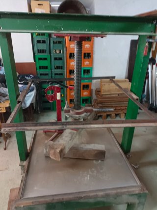 Llagar de sidra y accesorios.