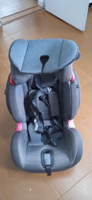 Silla coche Be Cool homologada casi sin uso