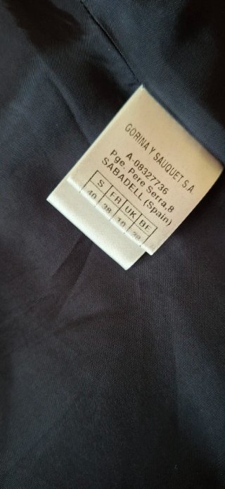 Gabardina Laserre azul marino.