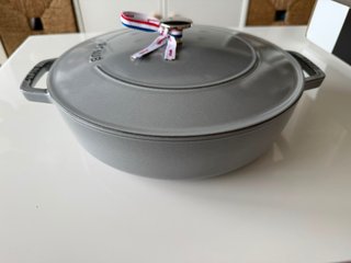Olla Staub Hierro Forjado 28cm Gris Nueva