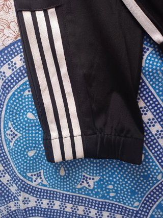 Pantalón chándal Adidas Talla M