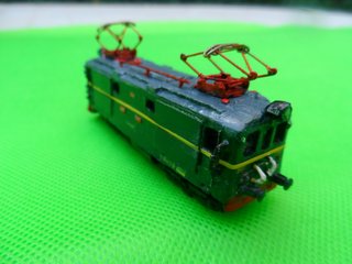 LOCOMOTORA 1000 RENFE MOTORIZADA CON MINITRIX ESCA