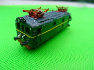 LOCOMOTORA 1000 RENFE MOTORIZADA CON MINITRIX ESCA
