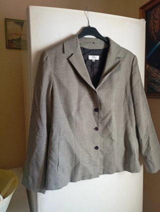 Chaqueta elegante beige y gris