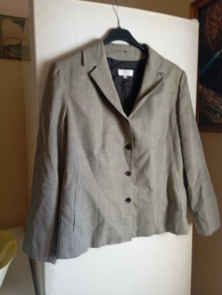 Chaqueta elegante beige y gris