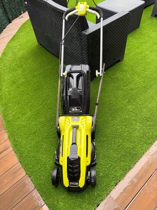 Cortacésped RYOBI 1300W 33cm