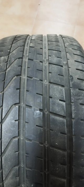 Neumático Pirelli P-Zero 265/35-18