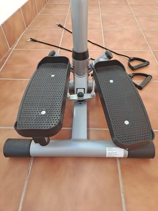 Máquina de Step Stepper. Pedales antideslizantes.