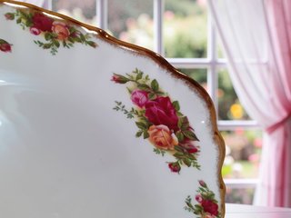 Grande Royal Albert Old Country Roses Pastelero