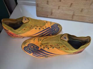 Botas New Balance Amarillas