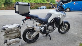 Moto Ducati multiestrada enduro 1200