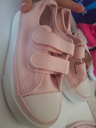 Zapatillas deportivas blancas para niño