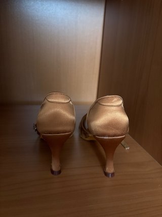 Zapatos de baile latinos dorados talla 38