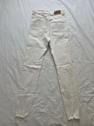 Pantalón Pitillo Tiro Alto Blanco Stradivarius