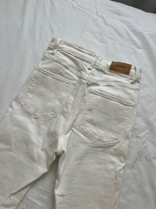 Pantalón Pitillo Tiro Alto Blanco Stradivarius