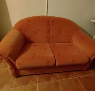 Divano a 2 posti rosso in velluto