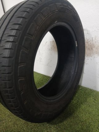 215 65 16C 106/104T MICHELIN AGILIS 3