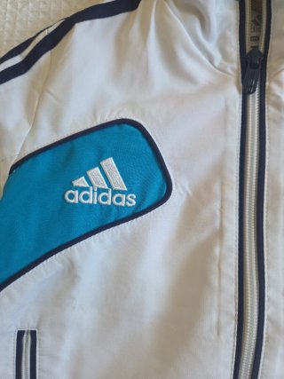 Chaqueta Real Madrid Adidas Cremallera para niño.