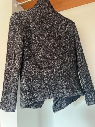 Chaqueta tweed gris y negra