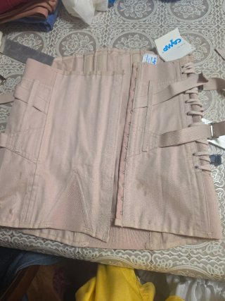 Faja semirrígida sacrolumbar beige/rosa