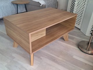 Mesa de centro moderna madera y blanco